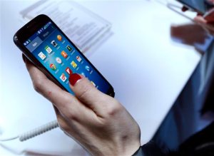 Digital Life Tech Test Samsung Galaxy S4 Phone
